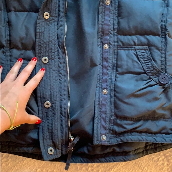 Vest - Picture 2 of 5